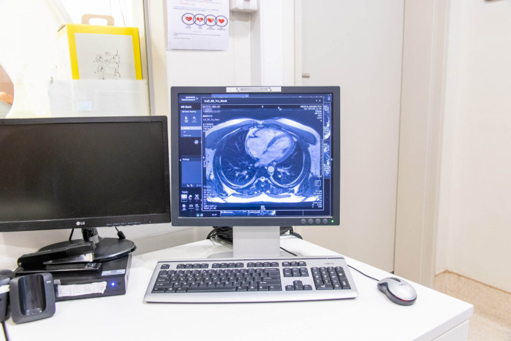 Magnetic Resonance Imaging (MRI)