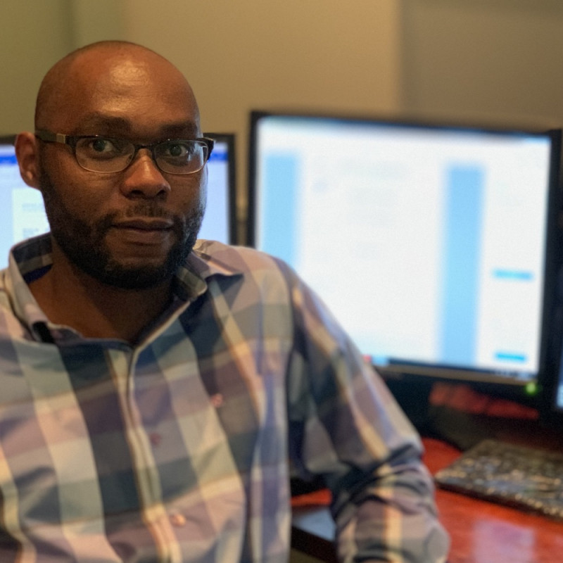 Dr David Muzenda